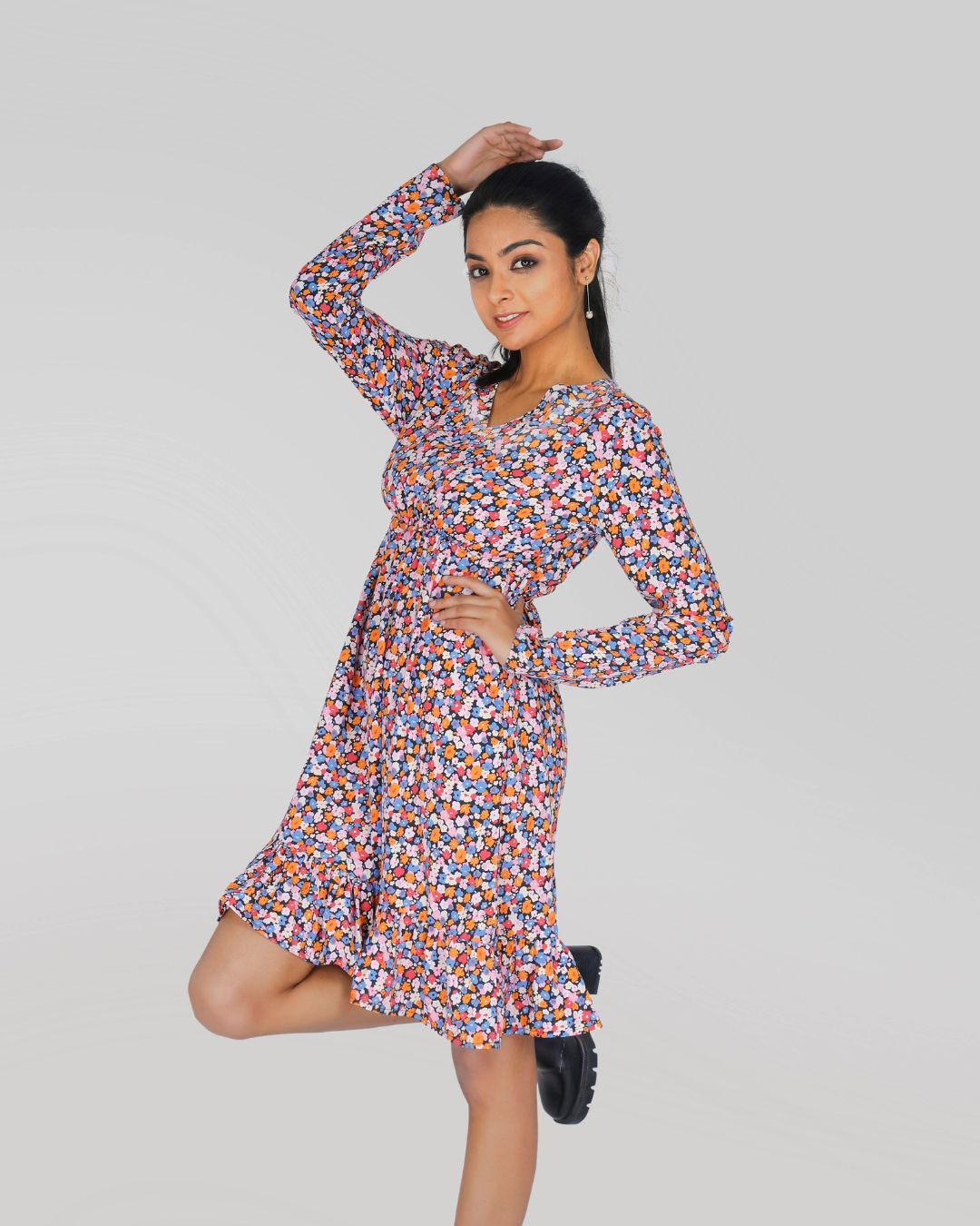 V Neck Dress in Flower print